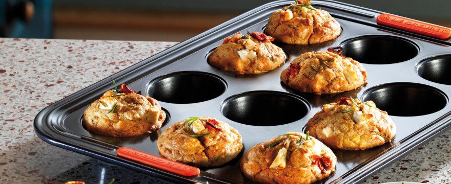 LeCreuset-Bakeware002-carousel-category-880x360