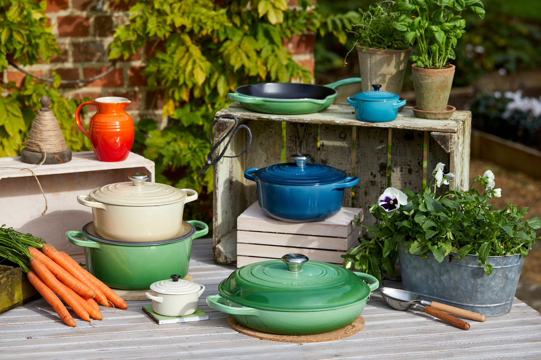 clarks village le creuset outlet