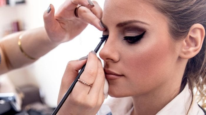 Comment appliquer son eyeliner facilement?