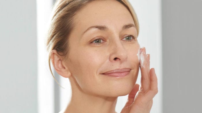 Peau mature : une routine beauté sur-mesure