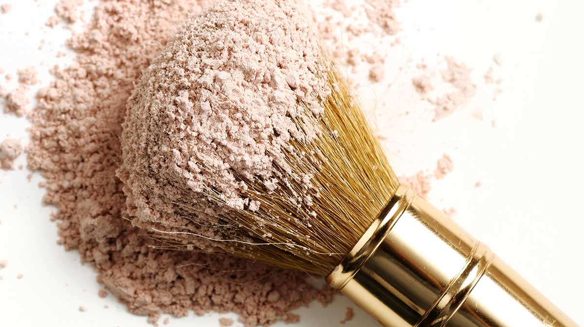 The Best Face Powders for Summer