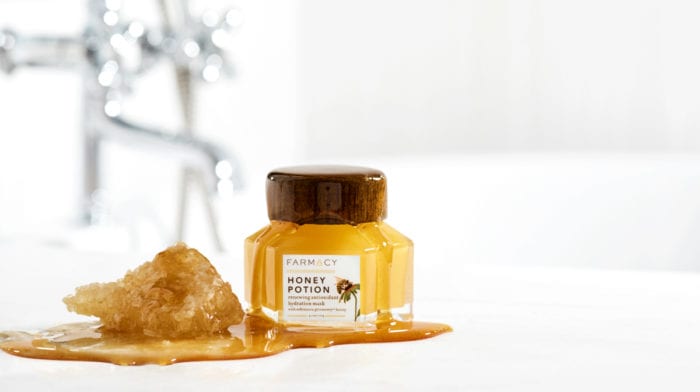 What are the benefits of honey in beauty?