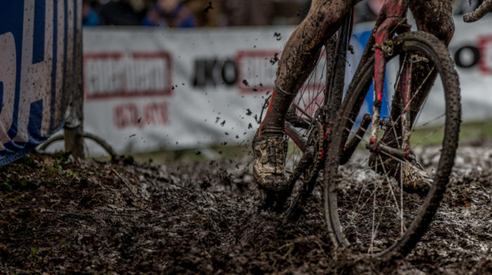 How to Ride Through Mud in Cyclo-Cross