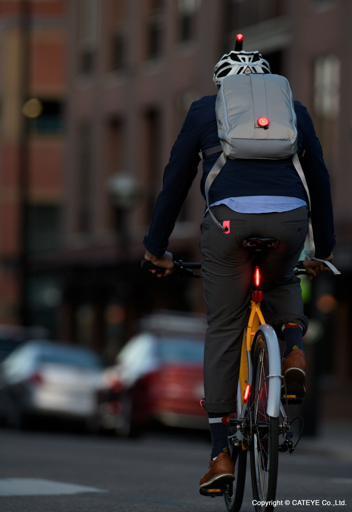 balance cycling and work by commuting to work