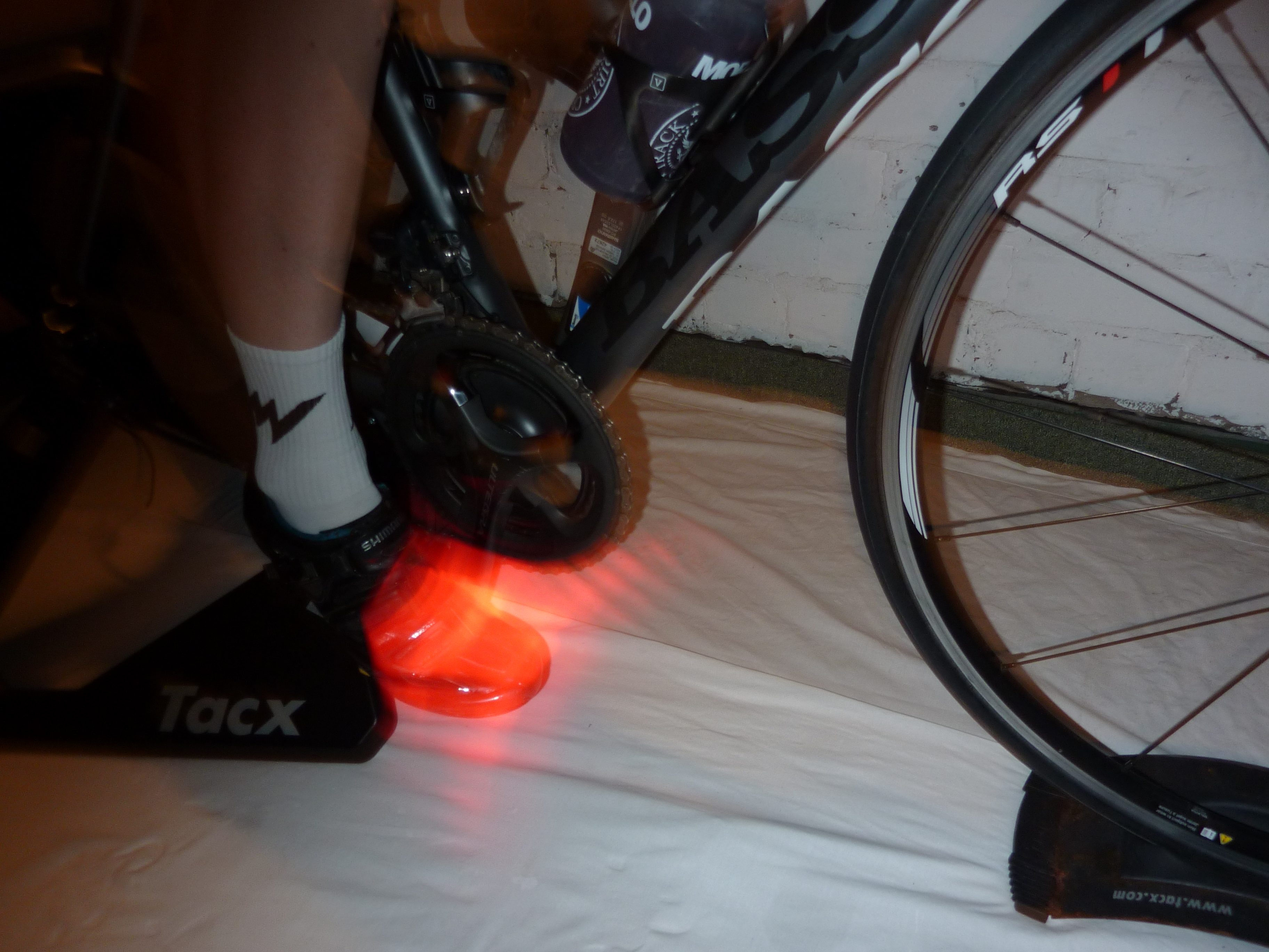 the LED light feature of the tacx neo smart trainer