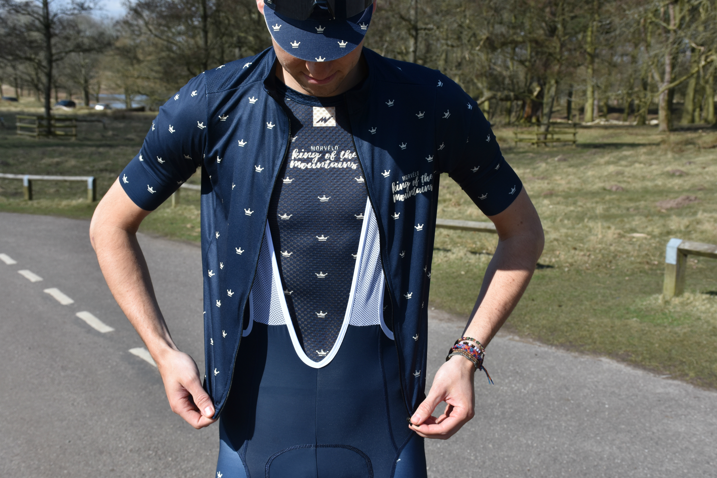 A cyclist in the morvelo SS18 KOM baselayer