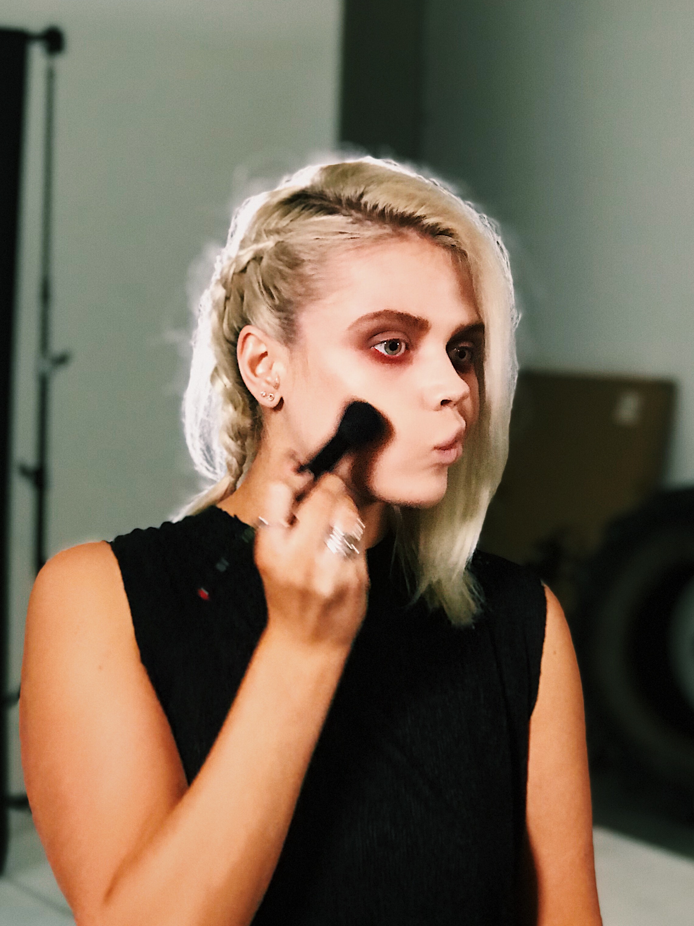 Easy Halloween Zombie Makeup Tutorial | HQhair Blog