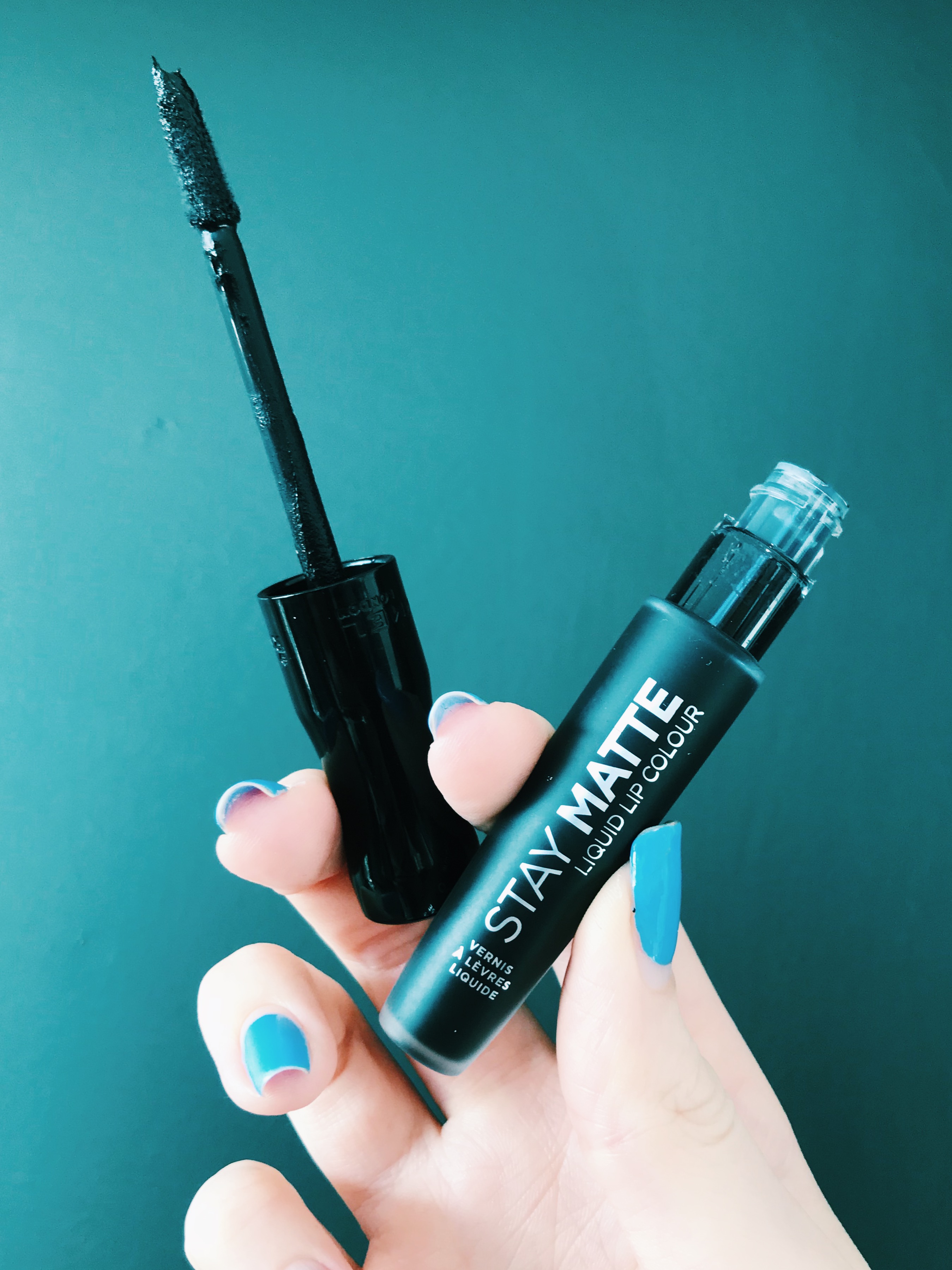 Rimmel Stay Matte Liquid Lipstick in Pitch Black Reviews | HQhair Blog