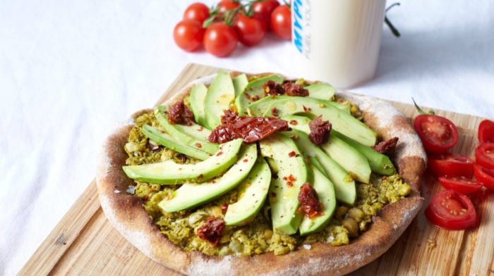 Συνταγές Vegan σε 15 λεπτά | Πίτσα με Αβοκάντο