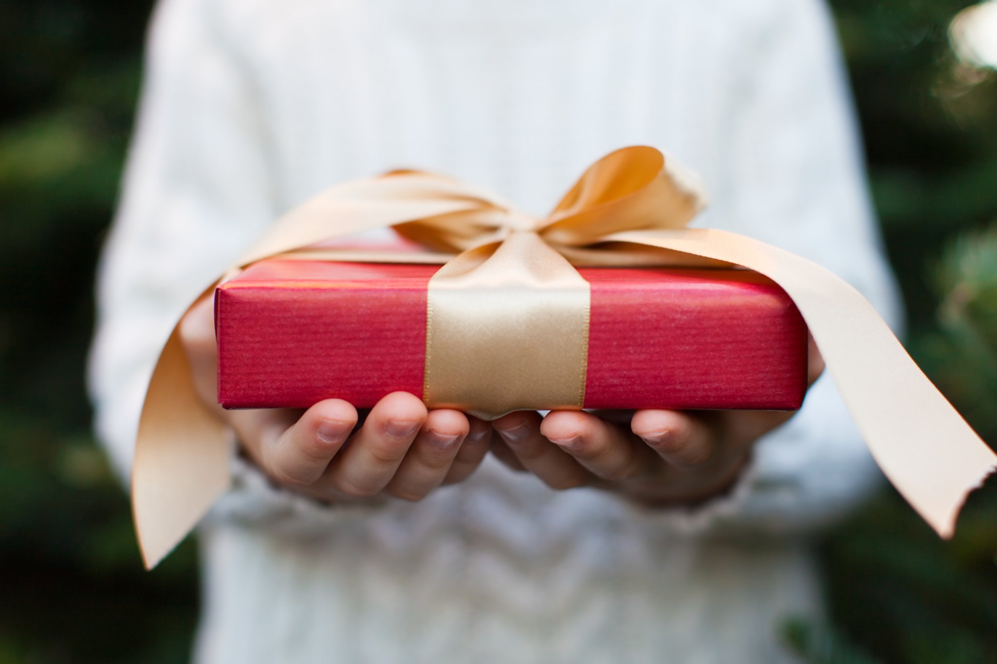 You Reveal The Worst Gifts You’ve Ever Been Given (And They’re Pretty Awful)