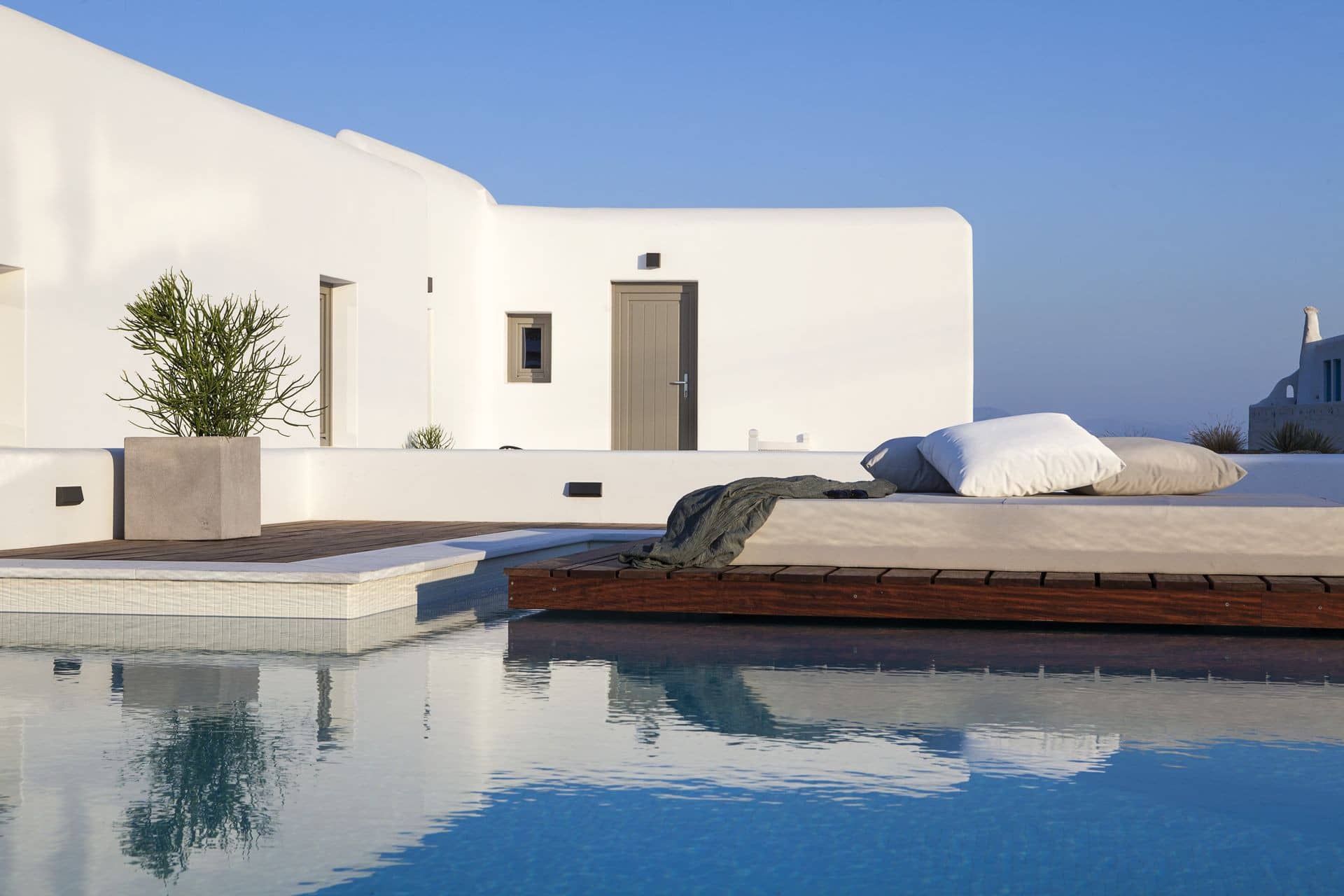 A Travel Guide to Mykonos