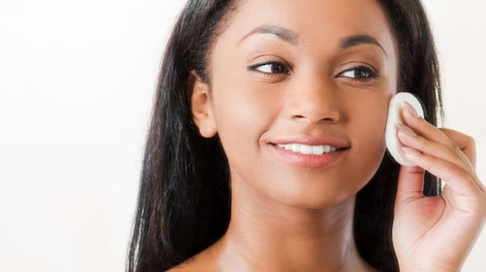 4 Best Makeup Removers – Remove that makeup!