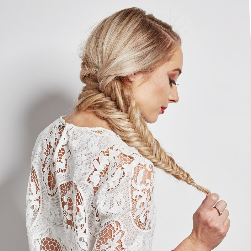 Romantic Hairstyles for This Valentine's Day
