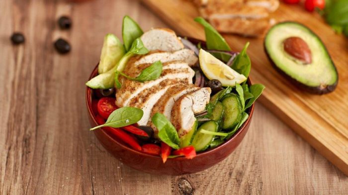 Quick and Tasty Mediterranean Chicken Salad