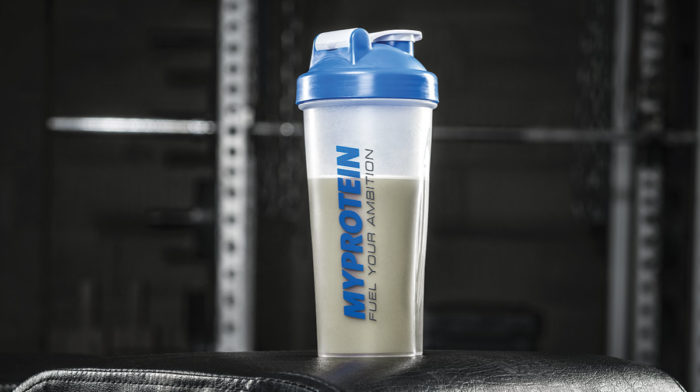 Cel mai bun shake proteic pentru inainte de somn