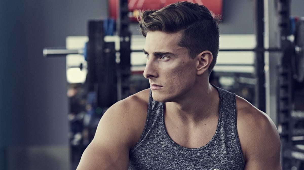 V Taper Training | The Best Exercises for Broad Shoulders - MYPROTEIN™