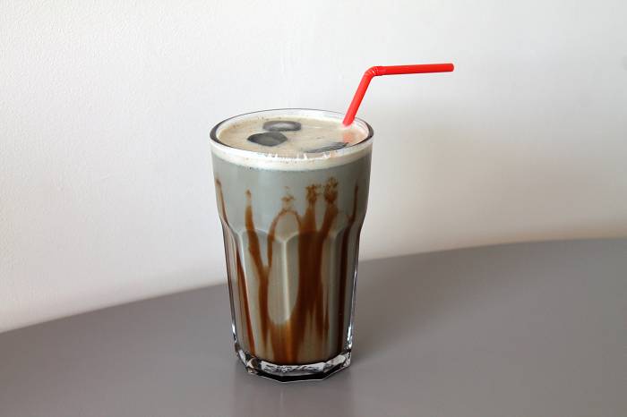 Leckerer Lakritz Protein Eiskaffee
