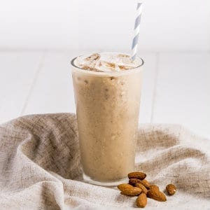 Protein Shakes & Smoothies zum Frühstück für optimalen Muskelaufbau & Fettabbau
