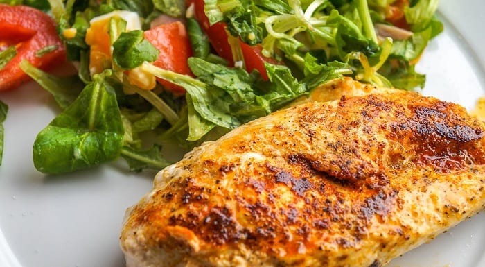 ¿Cuánta proteína tiene el pollo? | MYPROTEIN™