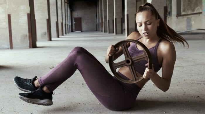 Rutina de planchas de 3 minutos para marcar abdominales