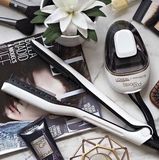 L'Oreal Professionnel Steampod Styling System Flatlay Straightener