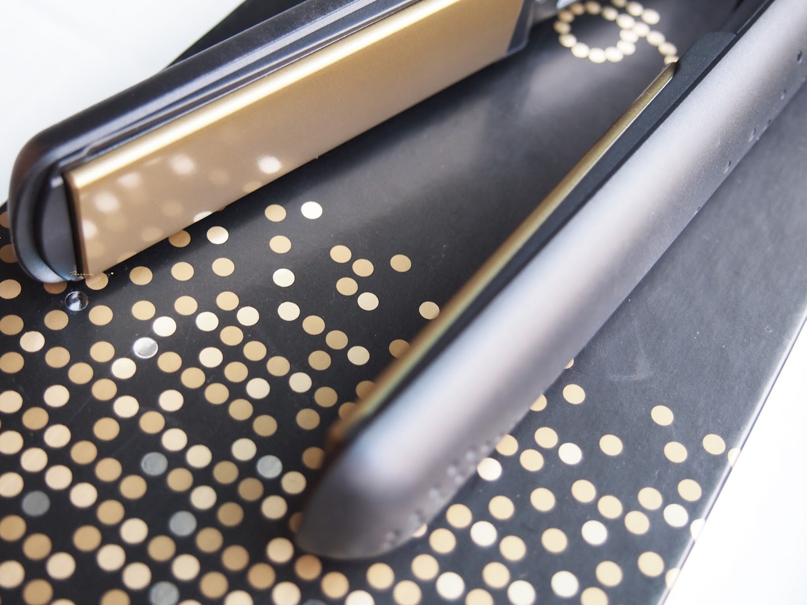 How to Clean a ghd Hair Straightener