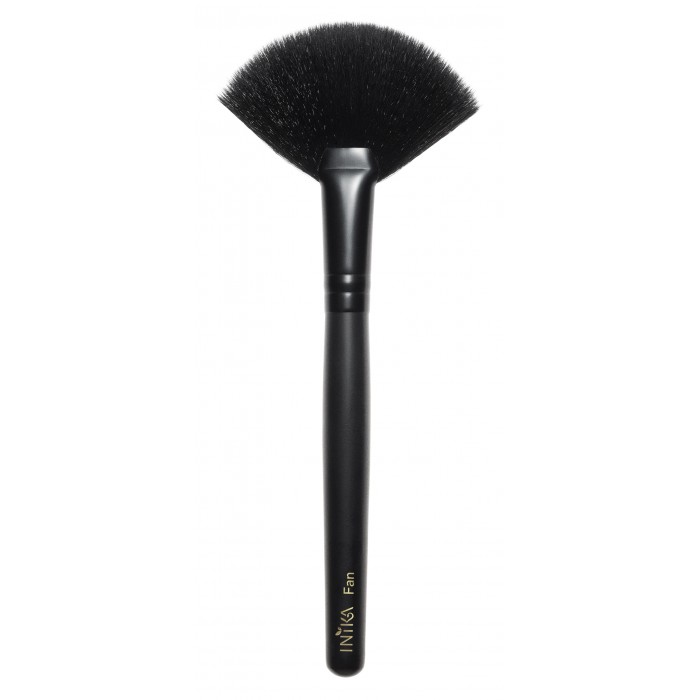 inika_vegan_fan_brush_01