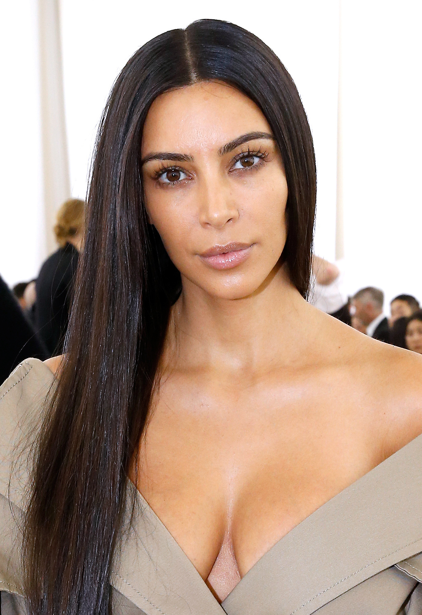 PARIS, FRANCE - OCTOBER 02:  Kim Kardashian attends the Balenciaga show as part of the Paris Fashion Week Womenswear  Spring/Summer 2017  on October 2, 2016 in Paris, France.  (Photo by Bertrand Rindoff Petroff/Getty Images)