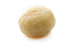 macadamia-nut-close-up-single-isolated-white-background-45144547