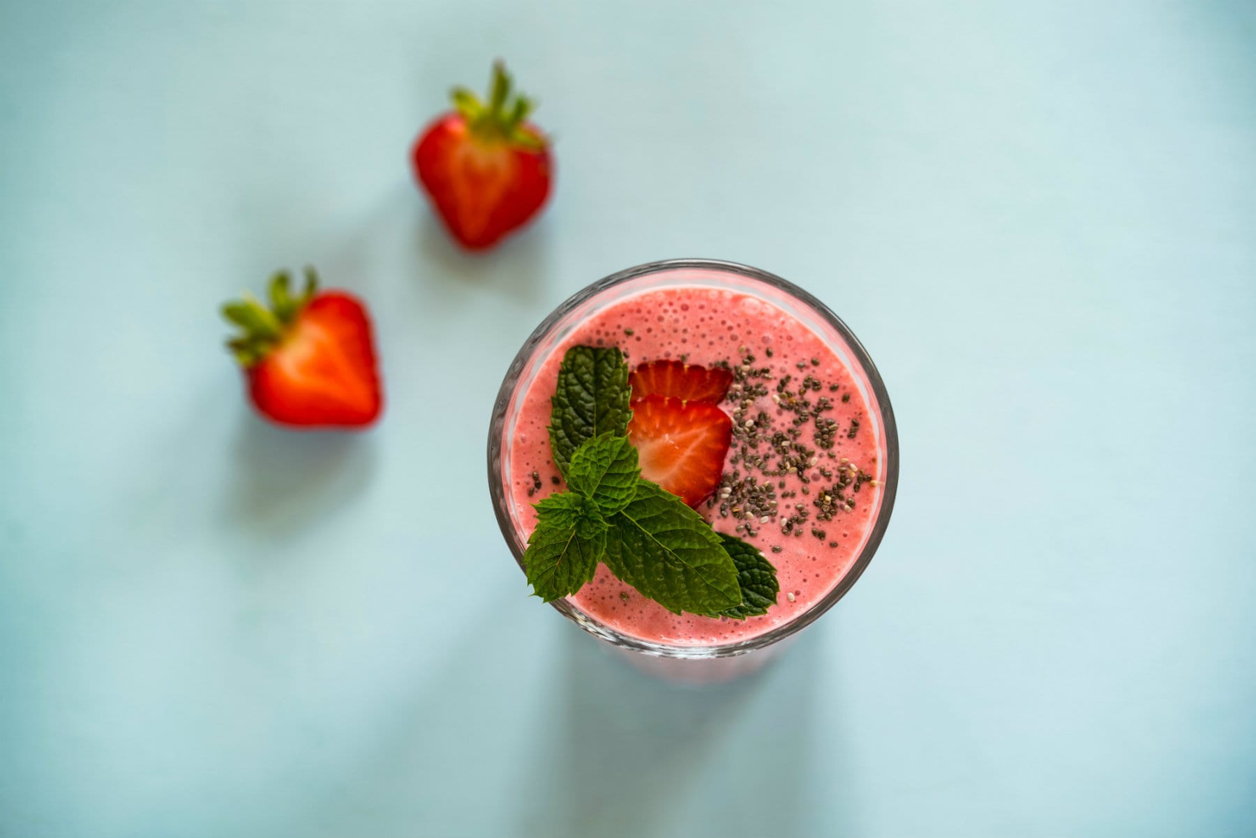 Kiwi and Strawberry Protein Smoothie | MYPROTEIN™