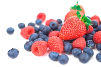 strawberries blueberries healthy snacks
