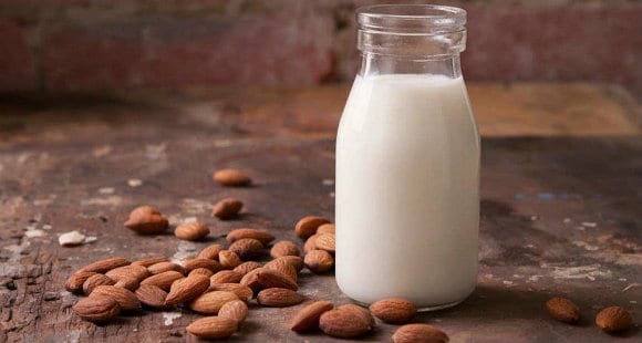 What Are The Health Benefits Of Almond Milk?