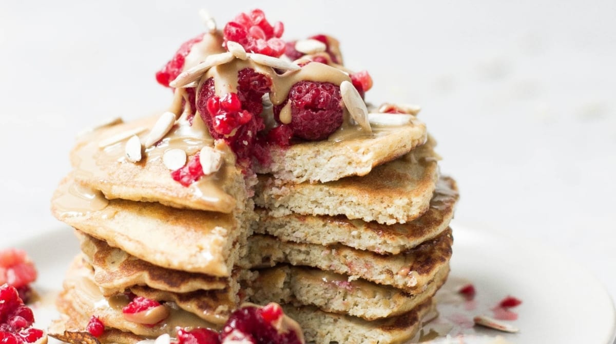 4-Ingredient Banana Pancakes (& More Protein Pancake Recipes)