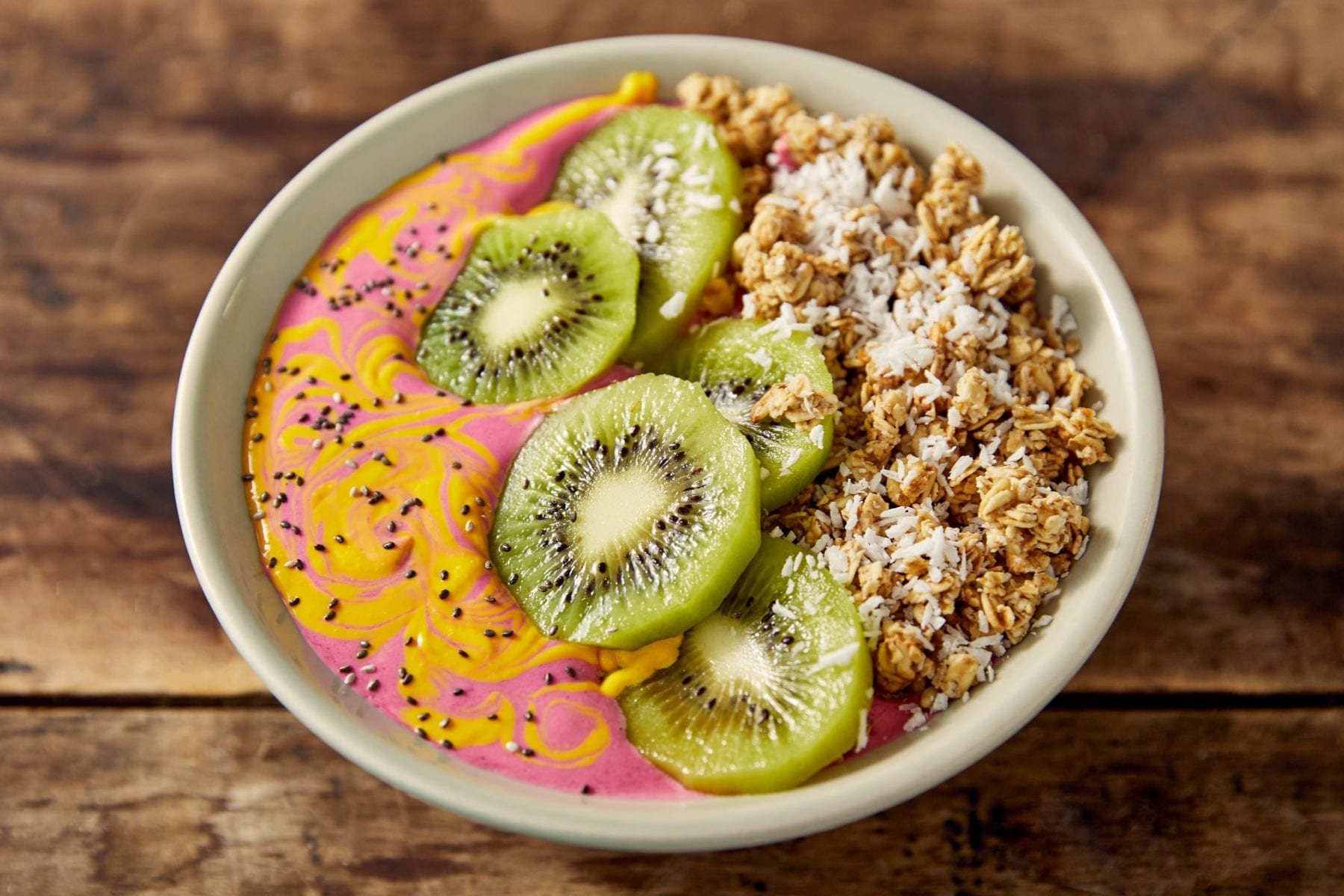 Dragon Fruit & Mango Smoothie Bowl With Liquid Omega