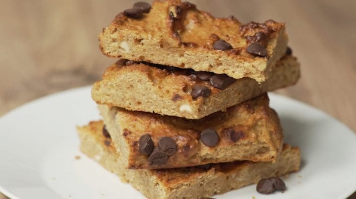 Ízletes vegán brownie | Fehérjében gazdag csicseriborsós blondie