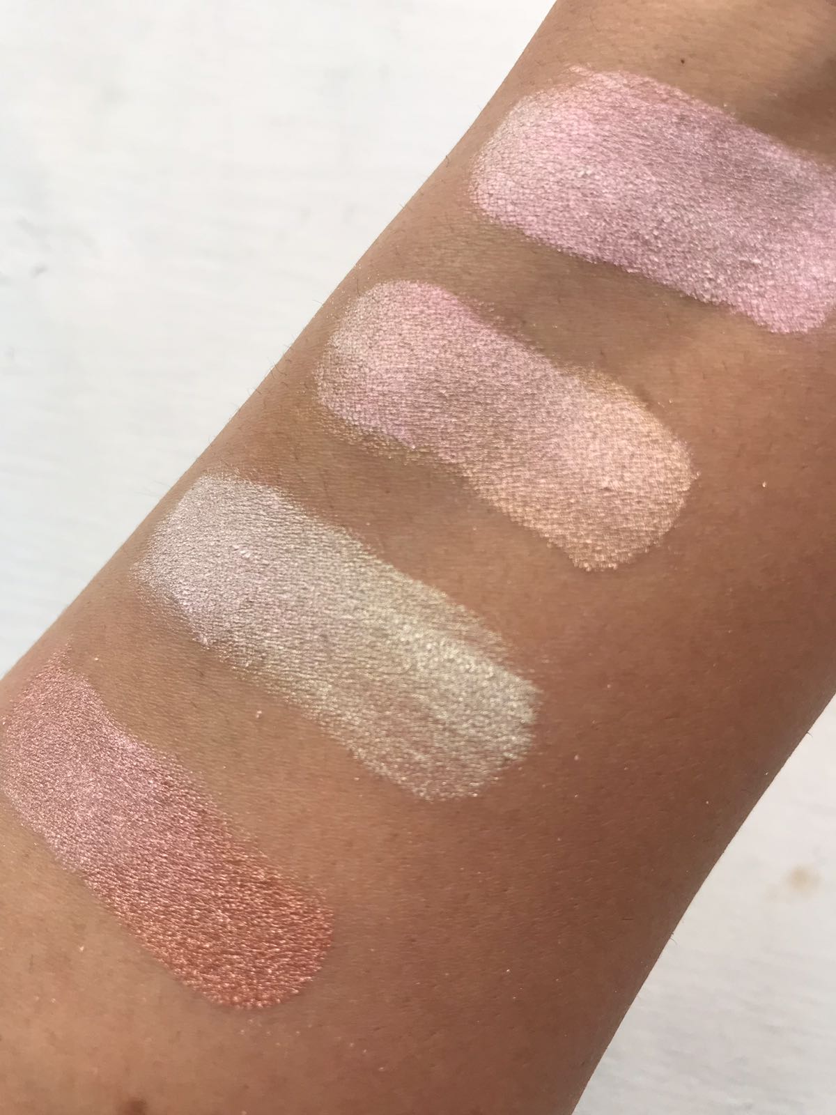 illamasqua daze highlighter swatches