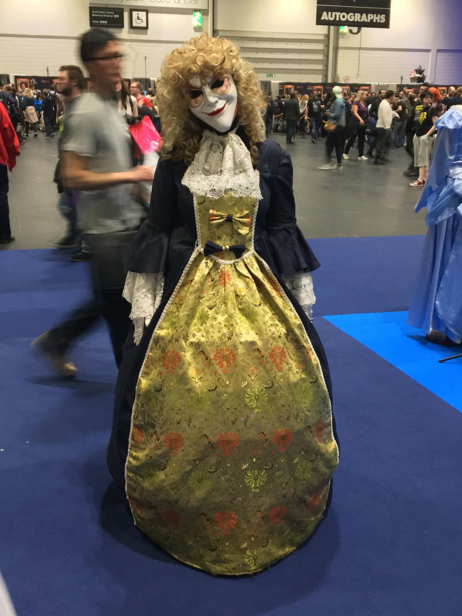 Cosplay d'un Droïde Horloge au Comic Con 2018 comiccon
