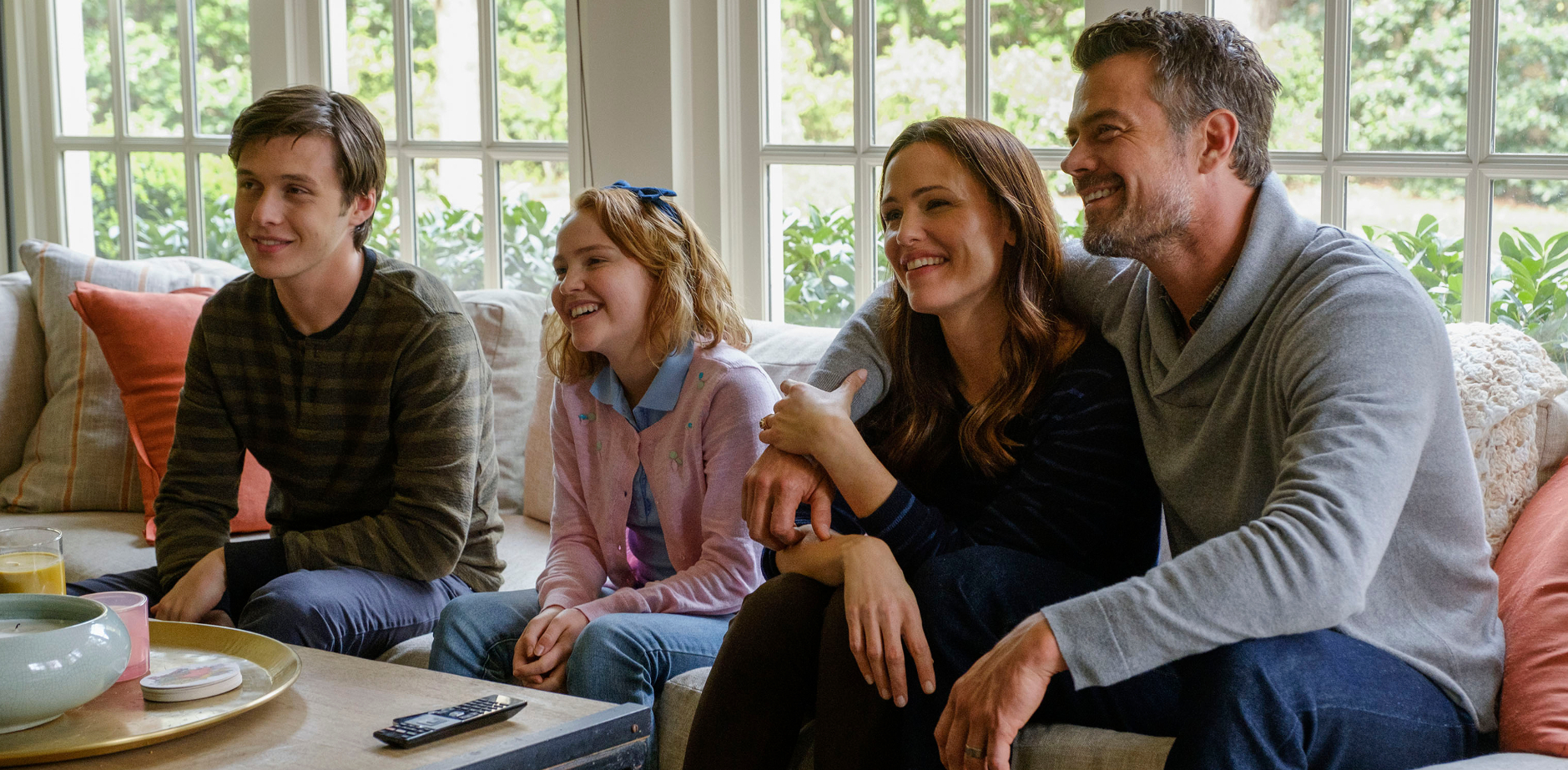 Nick Robinson (Simon), Talitha Bateman (Nora), Jennifer Garner (Emily), and Josh Duhamel (Jack) star in Twentieth Century Fox’s LOVE, SIMON