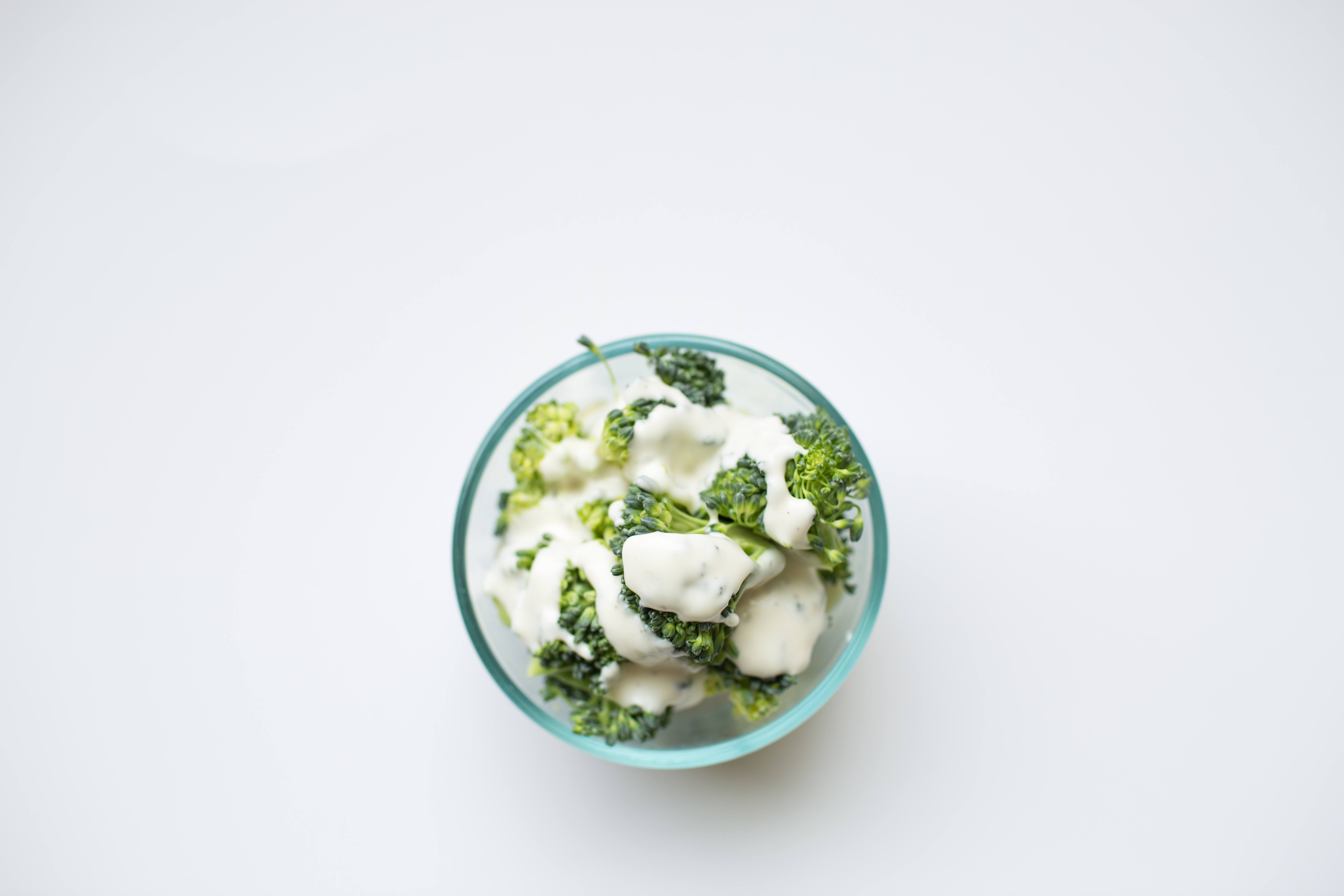 100 calorie snack broccoli with ranch dressing