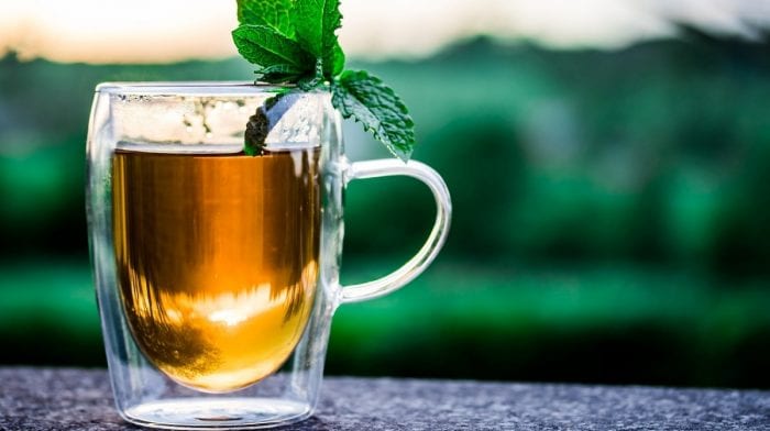 Extrato de chá verde emagrece? Benefícios