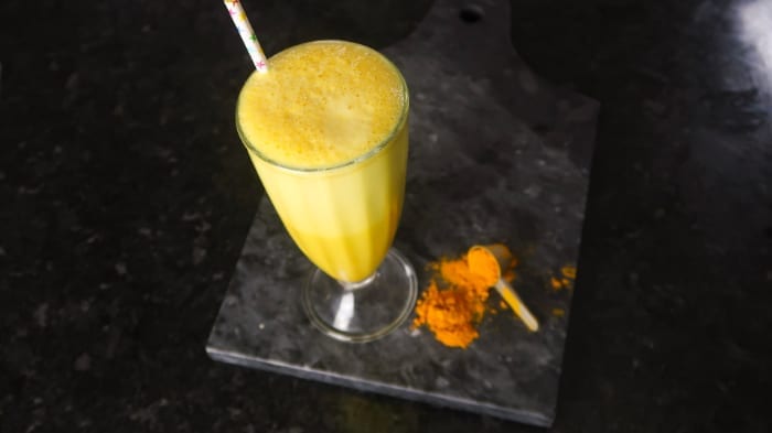 antioxidant turmeric and ginger smoothie