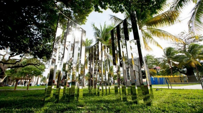 'Mirror Angle Fragments' by Jeppe Hein.