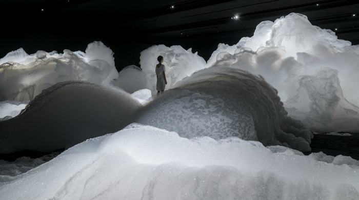 'Foam' by Kohei Nawa.