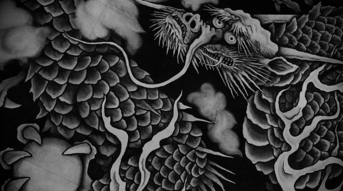 A traditional dragon drawn in black and white by Noisy Paradise.