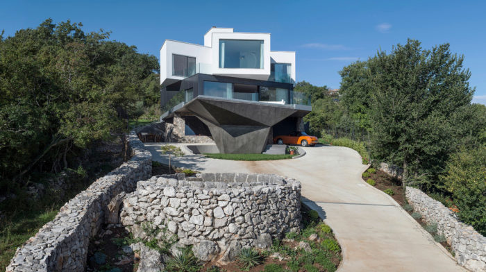 Gumno House