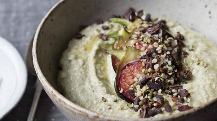 buckwheat-porridge-figs-cacao-nibs