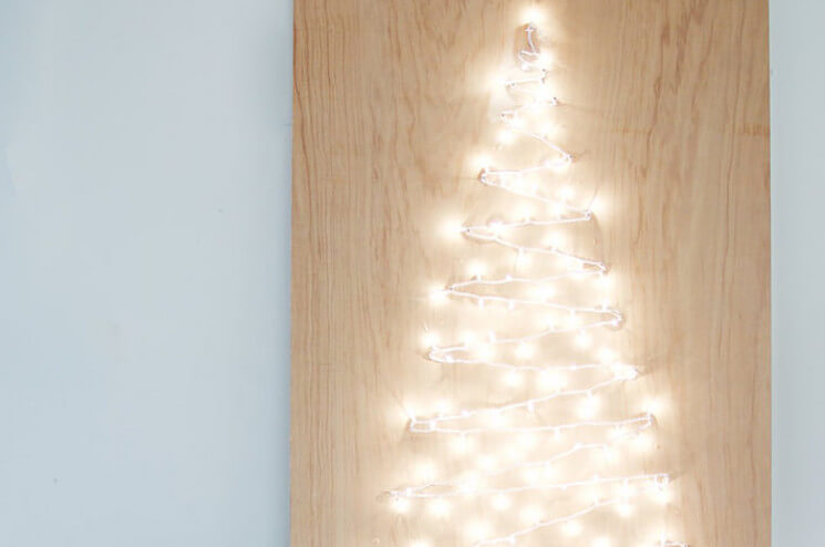 light-christmas-tree