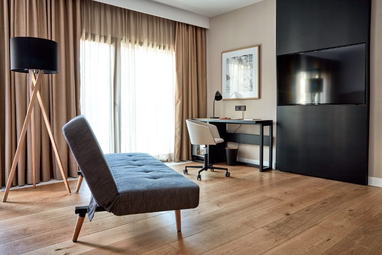 nakar hotel sofa suite