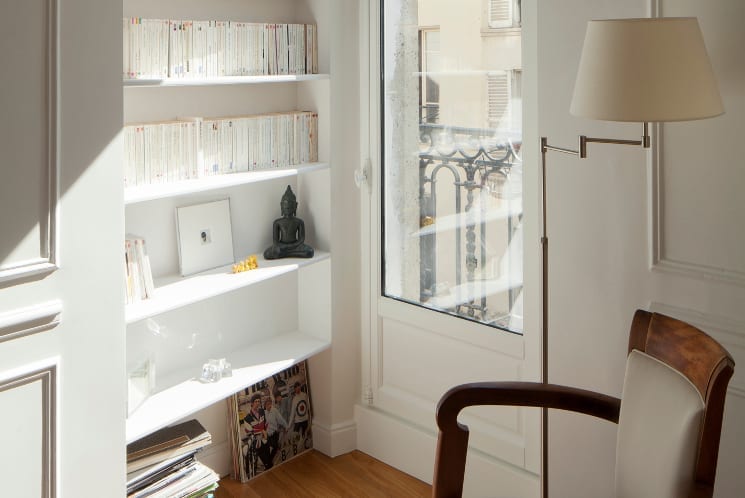 paris apartment bookshelf