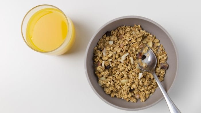 Recept: Domácí granola s jablky